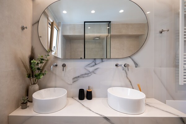 Foto van Premium Seaview Suite with Heated Pool and Private Parking - Untagged