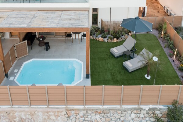 Foto van Premium Seaview Suite with Heated Pool and Private Parking - Untagged