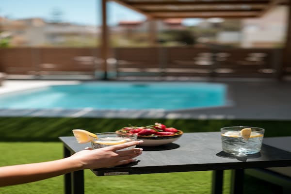 Foto van Premium Seaview Suite with Heated Pool and Private Parking - Untagged