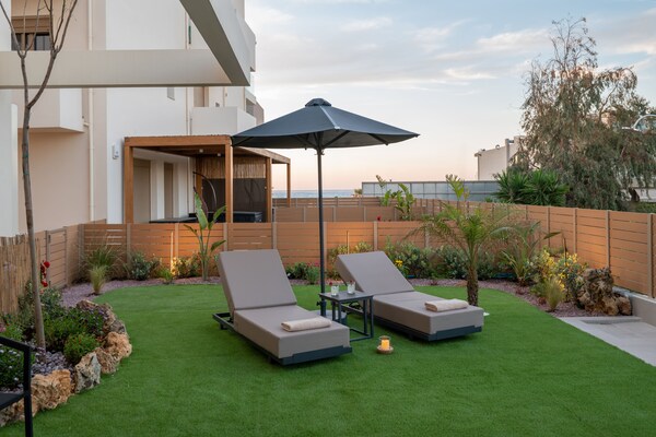 Foto van Premium Seaview Suite with Heated Pool and Private Parking - Untagged