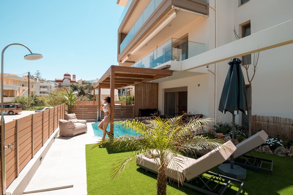 Foto van Premium Seaview Suite with Heated Pool and Private Parking - Untagged