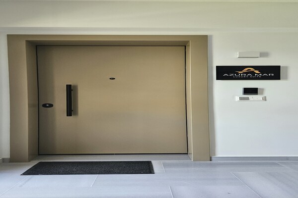 Foto van Premium Seaview Suite with Heated Pool and Private Parking - Untagged