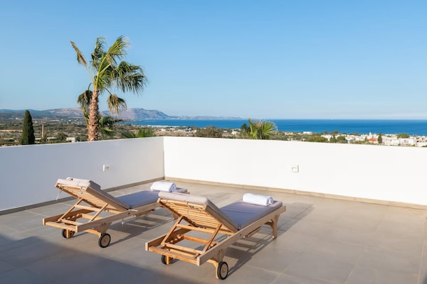 Foto van Privé villa-vakantie op Rhodes voor 8 - Vakantiehuis in South Rhodes - ViewSummer