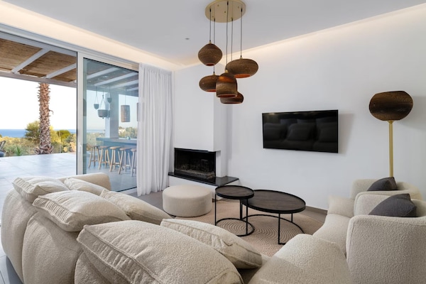 Foto van Privé villa-vakantie op Rhodes voor 8 - Vakantiehuis in South Rhodes - LivingRoom