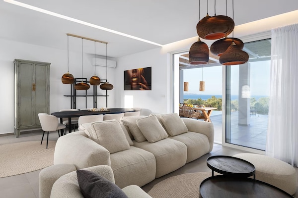 Foto van Privé villa-vakantie op Rhodes voor 8 - Vakantiehuis in South Rhodes - LivingRoom