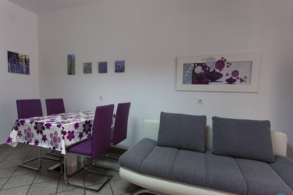 Foto van Appartement in Malinska bij de zee - Vakantiehuis in Malinska - LivingRoom