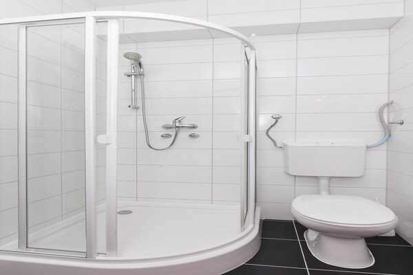 Foto van Villa Celenca - One-Bedroom Apartment - A4 - Vakantiehuis in Mokosica - BathRoom