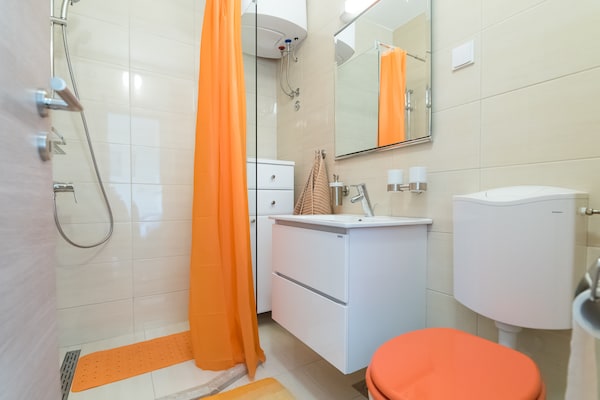 Foto van Pulastar - Studio Apartment with Terrace - Vakantiehuis in Dubrovnik - BathRoom