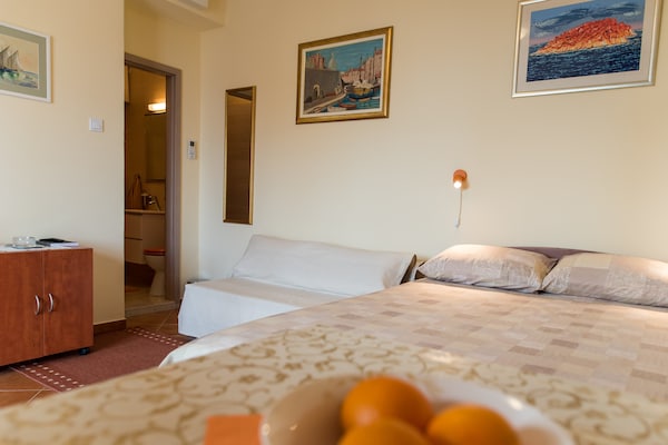 Foto van Pulastar - Studio Apartment with Terrace - Vakantiehuis in Dubrovnik - BedRoom