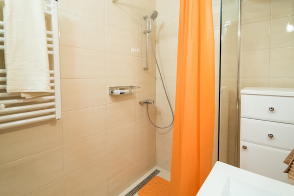 Foto van Pulastar - Studio Apartment with Terrace - Vakantiehuis in Dubrovnik - BathRoom