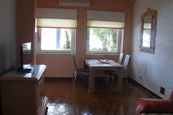 Foto van Villa Elit - Comfort Two Bedroom Apartment with Terrace ( A5) - DiningRoom