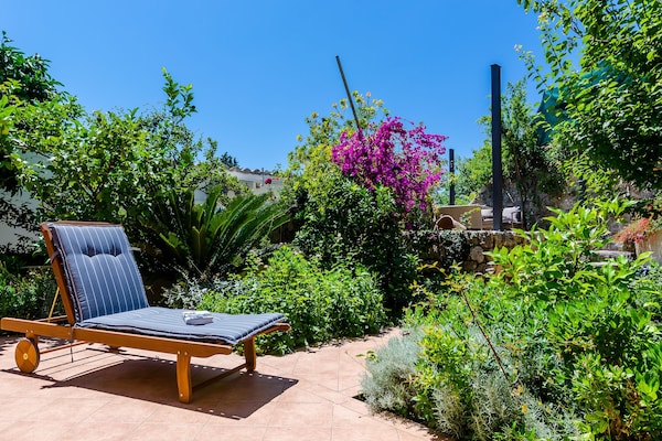 Foto van Private Garden Apartment Dubrovnik - Two-Bedroom Apartment with Garden and Terrace - terrace
