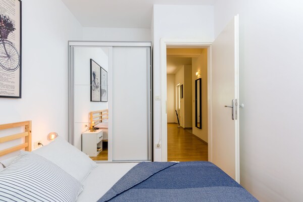 Foto van Private Garden Apartment Dubrovnik - Two-Bedroom Apartment with Garden and Terrace - BedRoom
