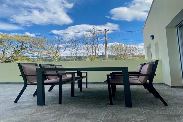 Foto van VERT Apartment - Two Bedroom Apartment with Terrace - Outdoor