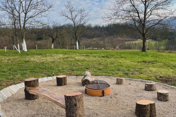 Foto van Three Bedroom Holiday Home - Vakantiehuis in Ogulin - GardenSummer