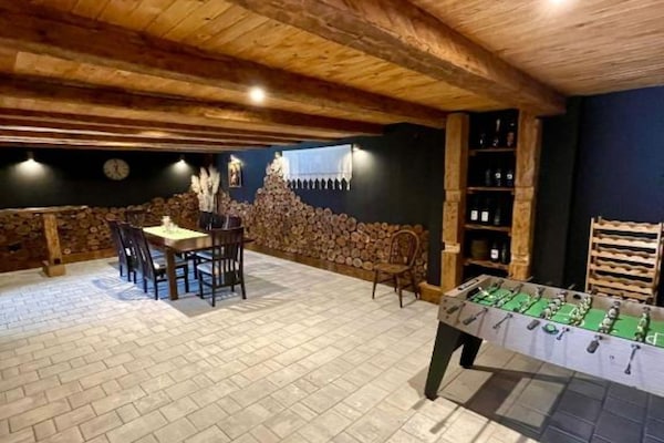 Foto van Three Bedroom Holiday Home - Vakantiehuis in Ogulin - DiningRoom
