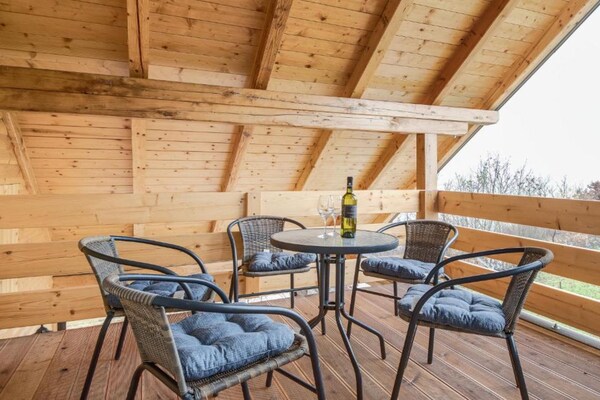 Foto van Three-Bedroom Apartment - Vakantiehuis in Slunj - terrace