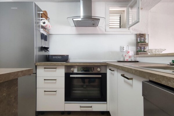 Foto van Three Bedroom Villa - Vakantiehuis in Trogir - Kitchen
