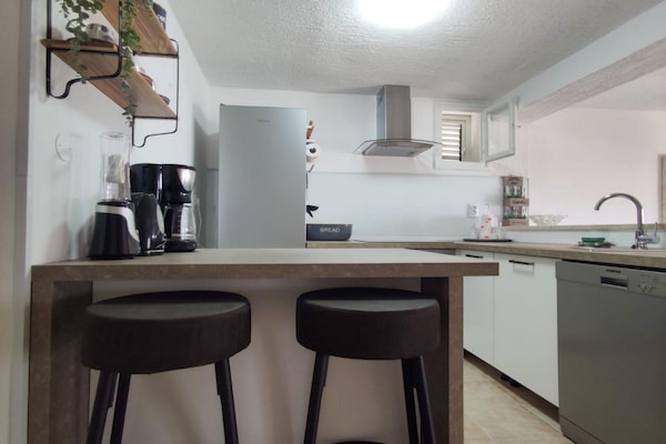 Foto van Three Bedroom Villa - Vakantiehuis in Trogir - Kitchen