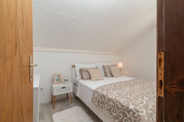 Foto van Three Bedroom Villa - Vakantiehuis in Trogir - BedRoom