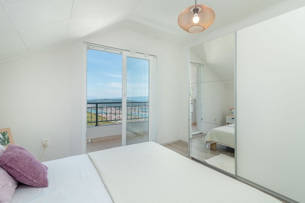 Foto van Three Bedroom Villa - Vakantiehuis in Trogir - BedRoom