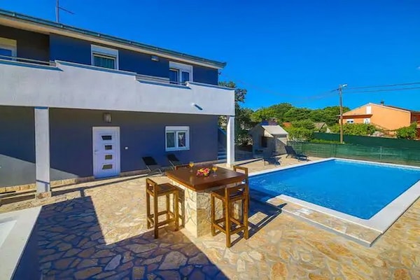 Foto van Three Bedroom Villa - Vakantiehuis in Trogir - Pool
