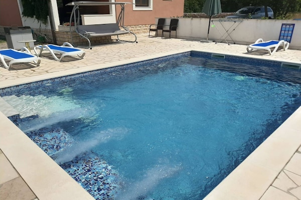 Foto van Three Bedroom Villa - Vakantiehuis in Trogir - Pool
