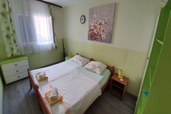 Foto van Three Bedroom Apartment - Vakantiehuis in Kastel Stari - BedRoom