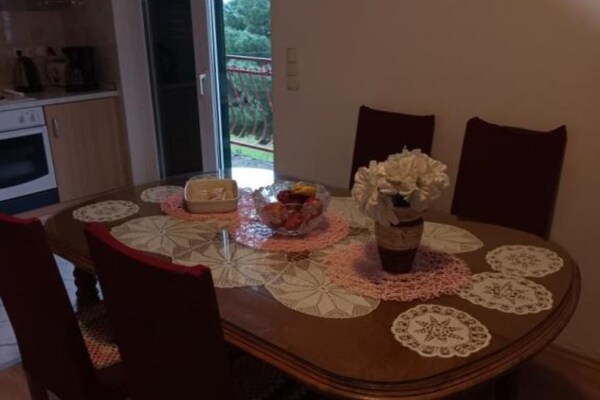 Foto van Spacious and Cozy Apartments Dugi Rat - Vakantiehuis in Dugi Rat - Kitchen