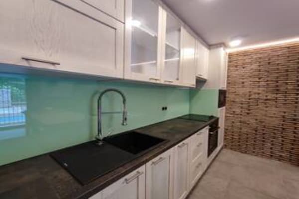 Foto van Private Oasis with Pool - Vakantiehuis in Lanisce - Kitchen