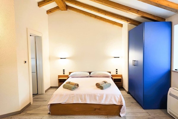 Foto van Private Oasis with Pool - Vakantiehuis in Lanisce - BedRoom