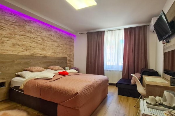 Foto van Triple Room With Private Bathroom (A4) - Vakantiehuis in Daruvar - BedRoom