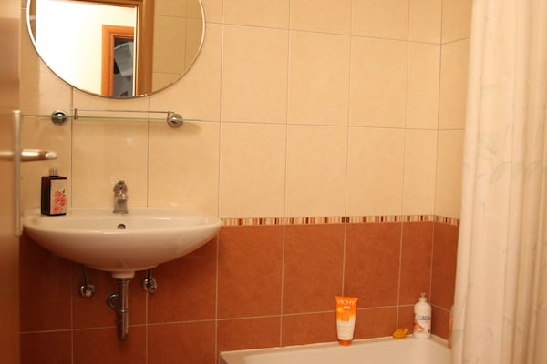 Foto van 1 Bedroom Apartment - Vakantiehuis in Srima - BathRoom