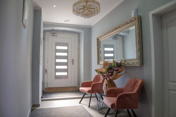 Foto van Pula Garden Apartments with Shared Pool - Double Room - Outdoor