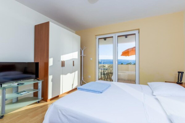 Foto van Premium One Bedroom Apartment with Sea View and Terrace - BedRoom