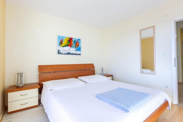 Foto van Premium One Bedroom Apartment with Sea View and Terrace - BedRoom