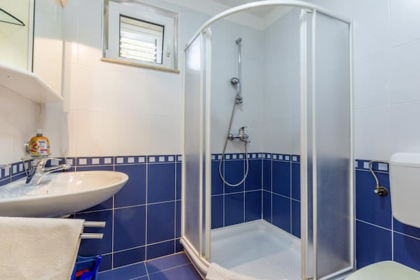 Foto van Premium One Bedroom Apartment with Sea View and Terrace - BathRoom