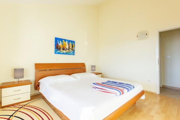 Foto van Premium Two Bedroom Apartment with Sea View and Terrace - BedRoom