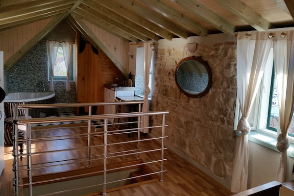 Foto van Traditioneel huis met twee appartementen - Vakantiehuis in Vis - LivingRoom