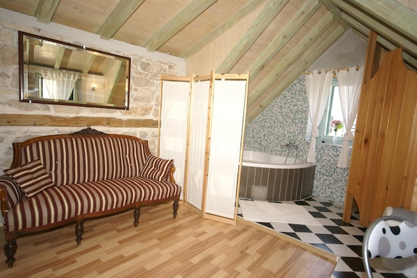 Foto van Traditioneel huis met twee appartementen - Vakantiehuis in Vis - BathRoom