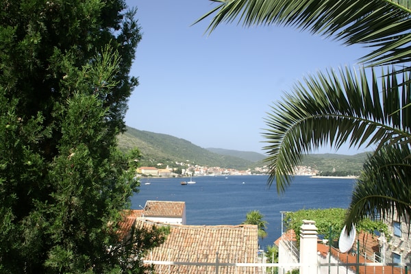 Foto van Traditioneel huis met twee appartementen - Vakantiehuis in Vis - ViewSummer