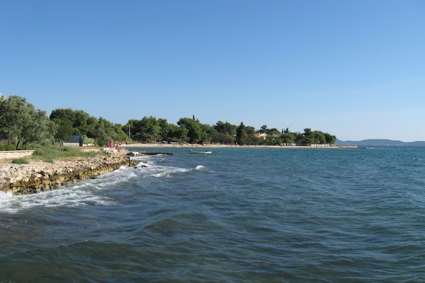 Foto van 1 - Vakantiehuis Jurjevic - Vakantiehuis in Bibinje - Untagged