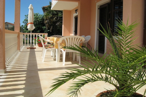 Foto van 1 - Vakantiehuis Jurjevic - Vakantiehuis in Bibinje - Untagged