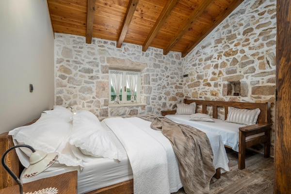 Foto van Villa in Posedarje met privézwembad - Vakantiehuis in Posedarje - BedRoom