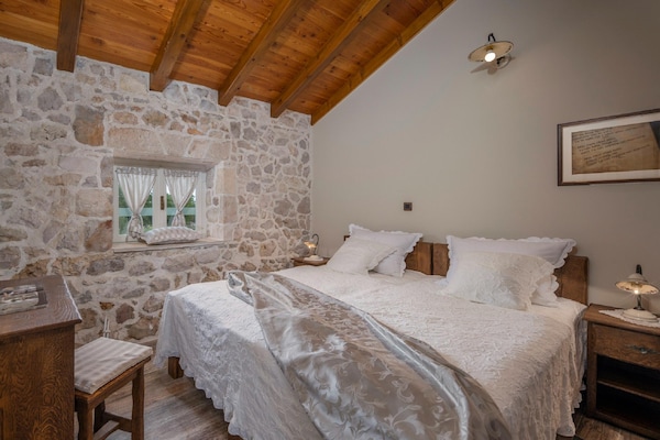 Foto van Villa in Posedarje met privézwembad - Vakantiehuis in Posedarje - BedRoom