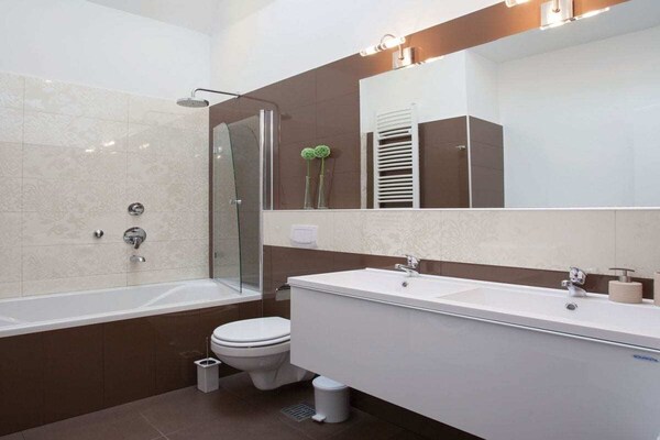 Foto van Villa in Kornić met zwembad - Vakantiehuis in Kornić - Untagged