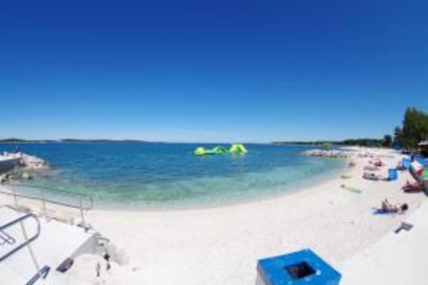 Foto van Relaxing Studio with Lovely Terrace - Kajfes A2 - Vakantiehuis in Valbandon - AreaSummer5KM