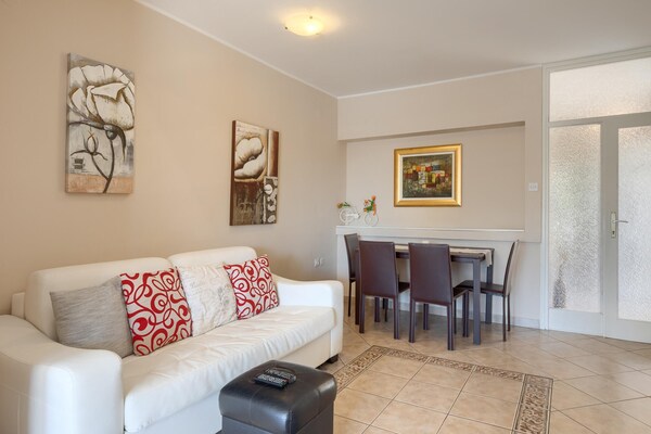 Foto van Appartement in Poreč bij Špadici Strand - Vakantiehuis in Porec - LivingRoom