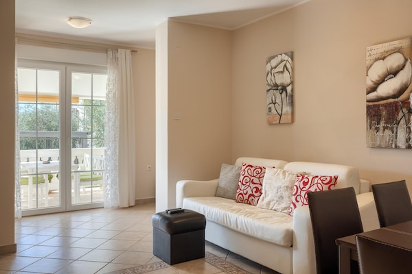 Foto van Appartement in Poreč bij Špadici Strand - Vakantiehuis in Porec - LivingRoom