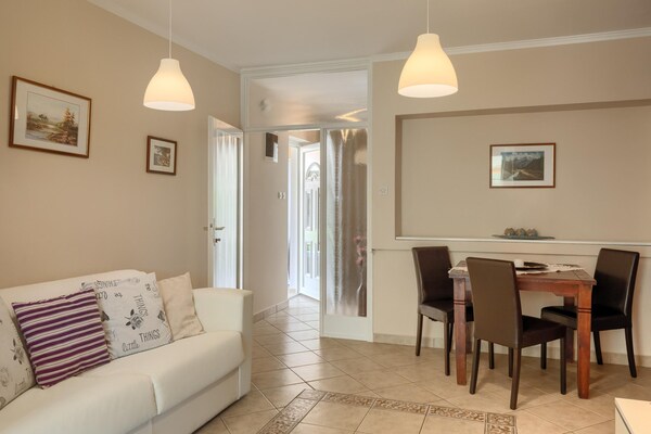 Foto van Appartement in Porec bij zee en stranden - Vakantiehuis in Porec - LivingRoom